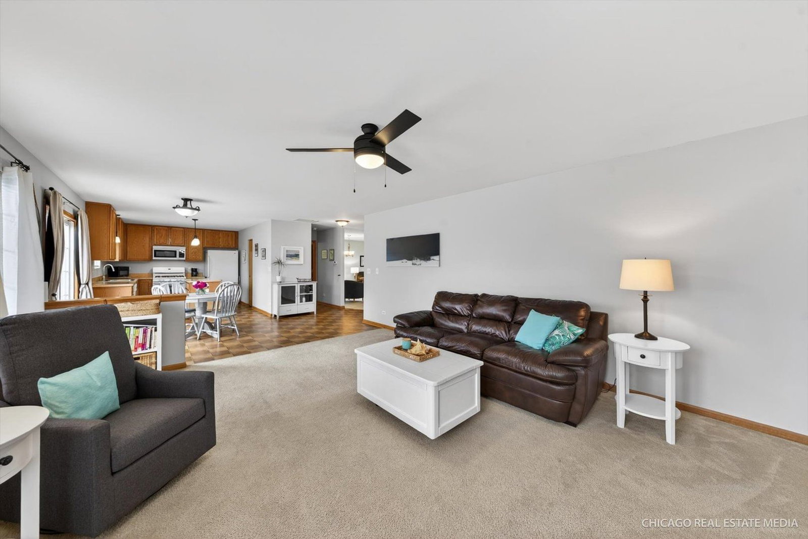 1196 Port Royal Road, Pingree Grove, IL 60140 — exterior view
