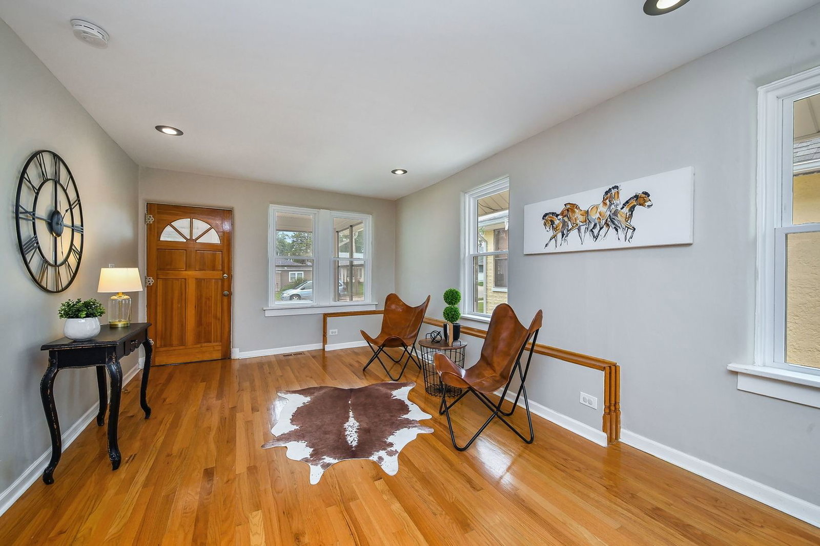 935 4th Avenue, Aurora, IL 60505 — kitchen view