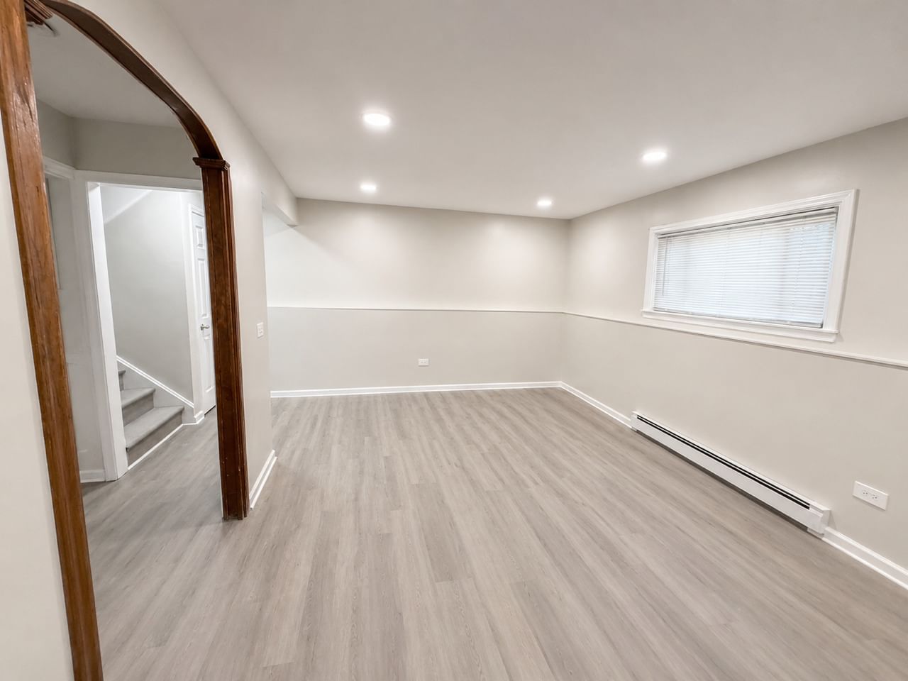 1241 S Elmwood Avenue, Waukegan, IL 60085 — living view