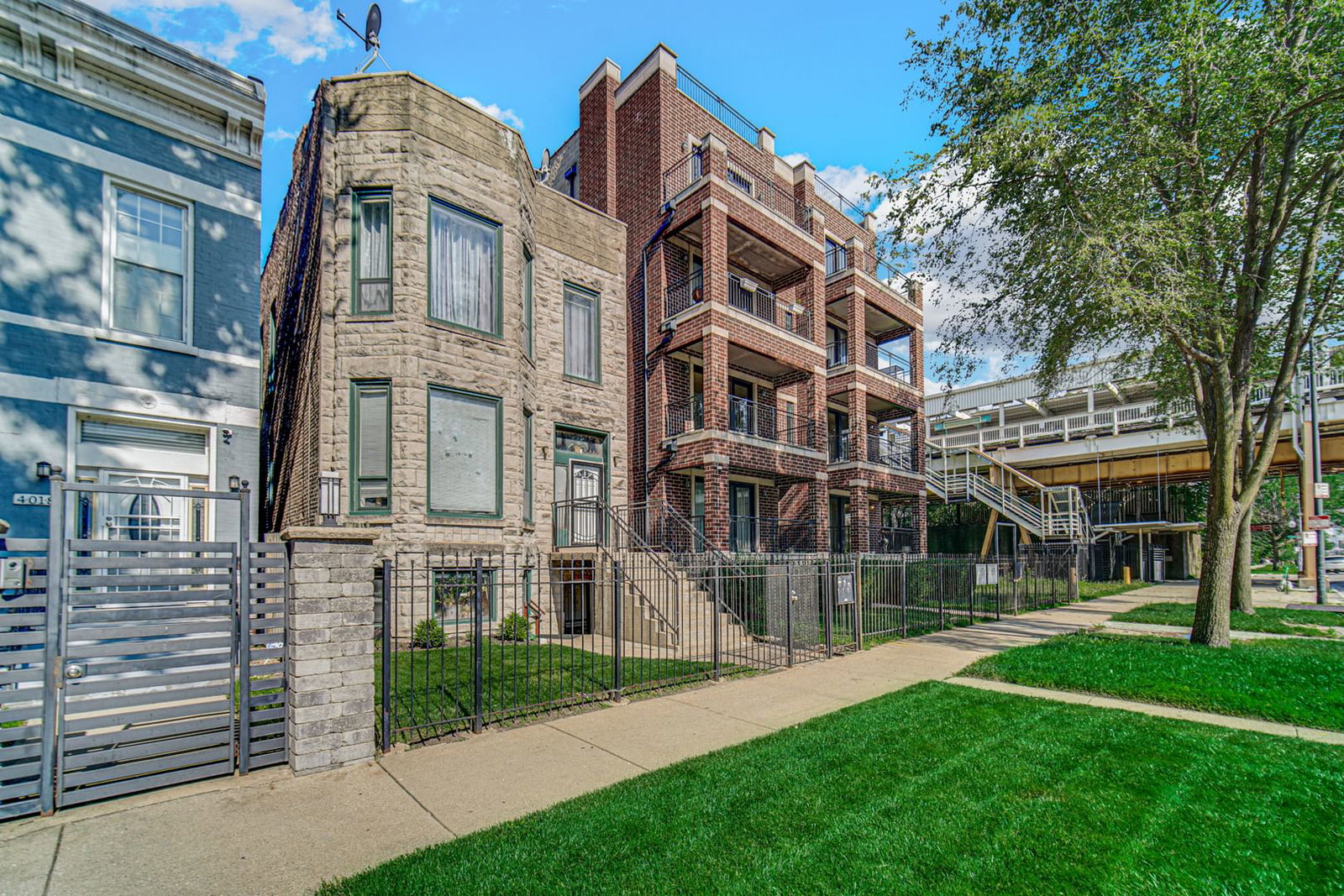 4016 S Indiana Avenue, Chicago, IL 60653 — exterior view