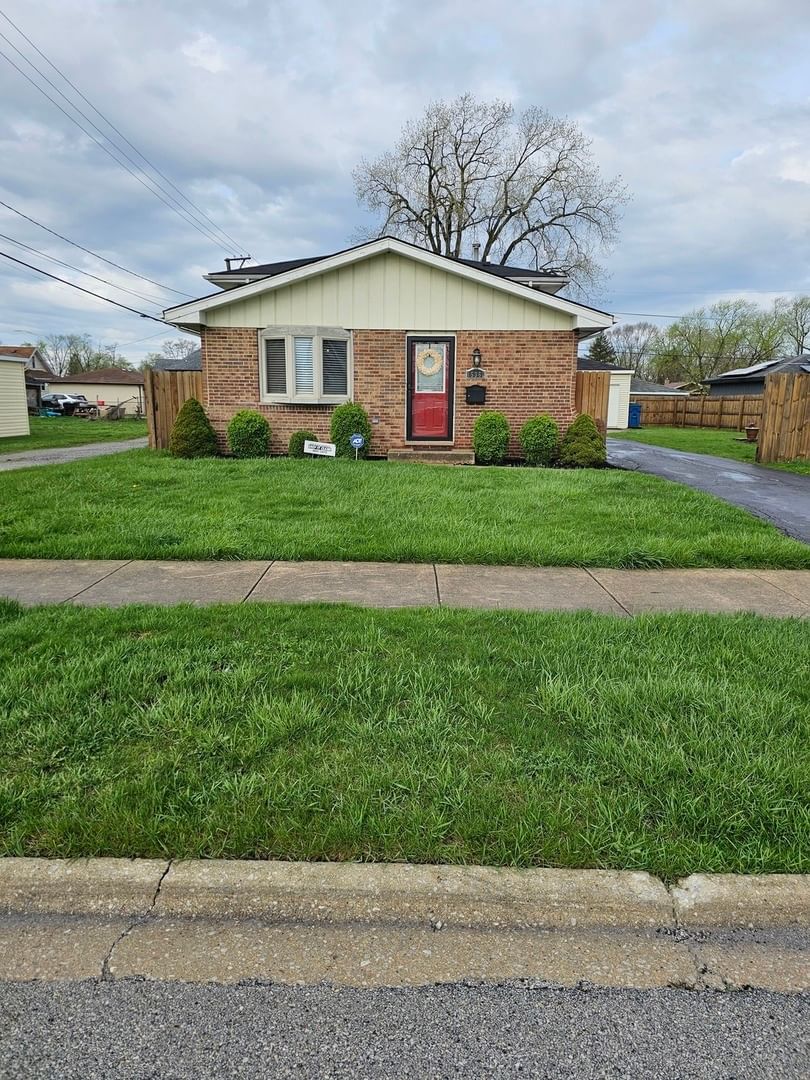 15362 7th Avenue, Phoenix, IL 60426 — exterior view