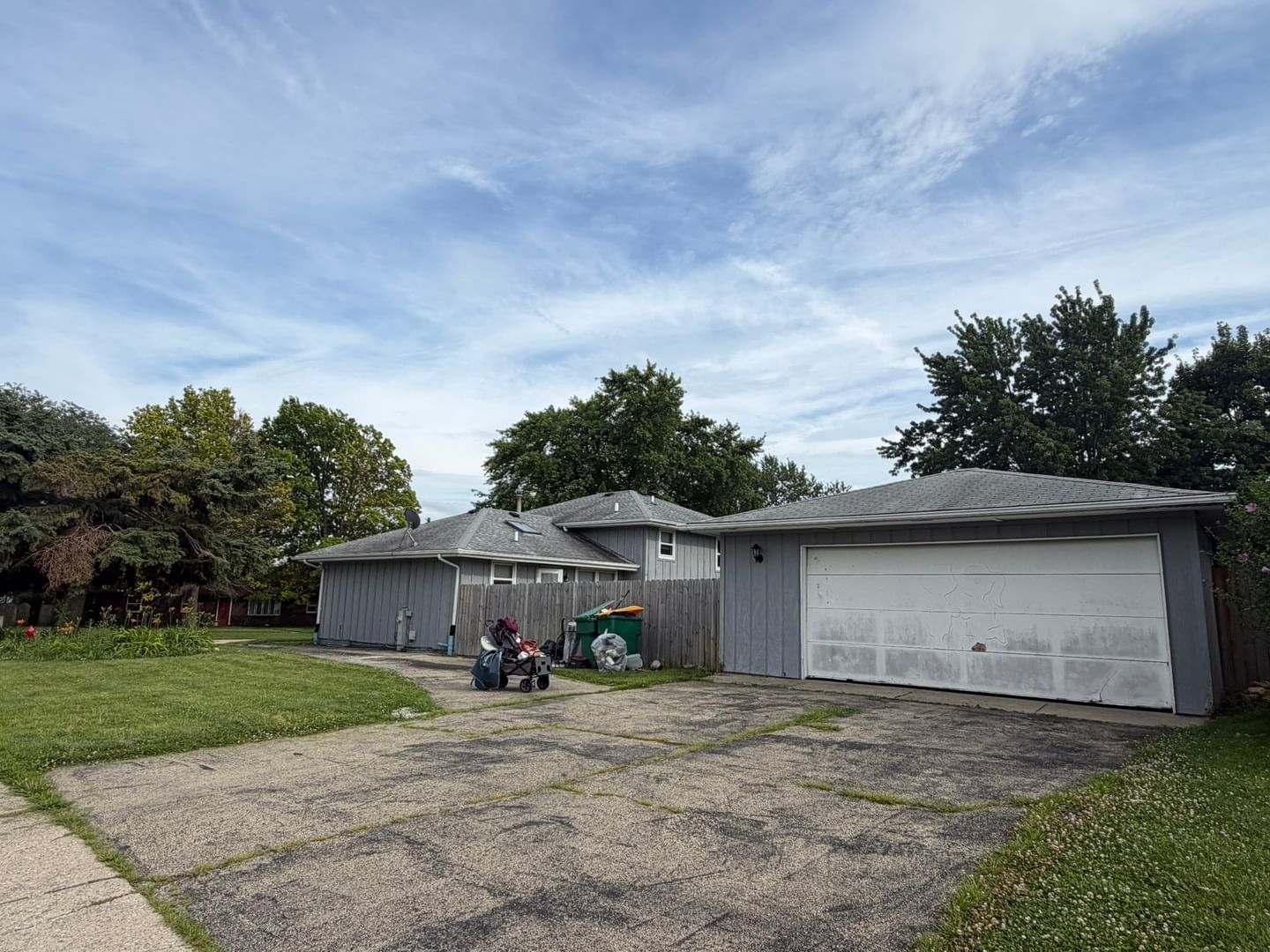 1337 Raymond Street, Joliet, IL 60431 — exterior view