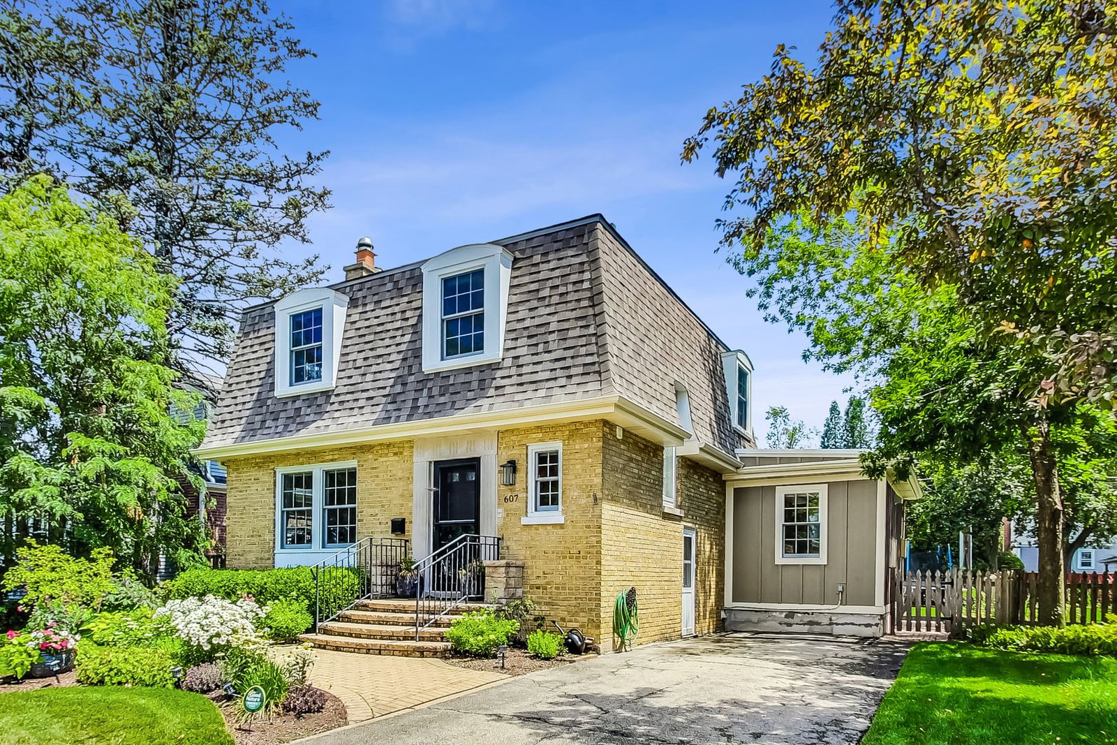 607 S WESTERN Avenue, Park Ridge, IL 60068 — exterior view