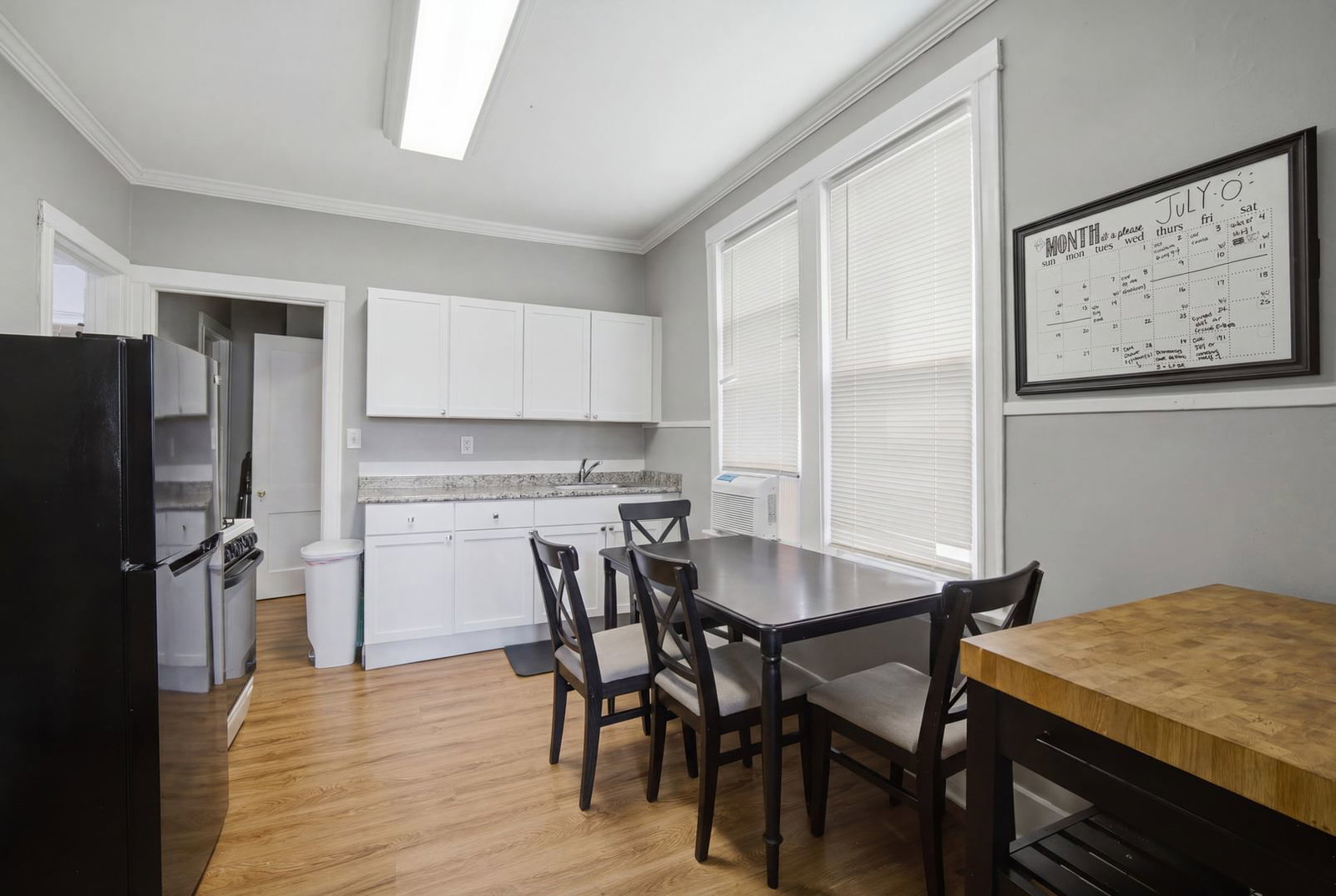 4849 W Ainslie Street, Chicago, IL 60630 — kitchen view