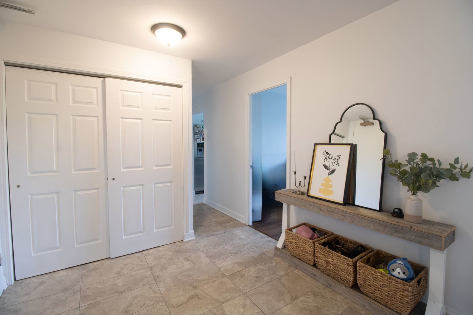 6833 N Kedzie Avenue #504, Chicago, IL 60645 — exterior view