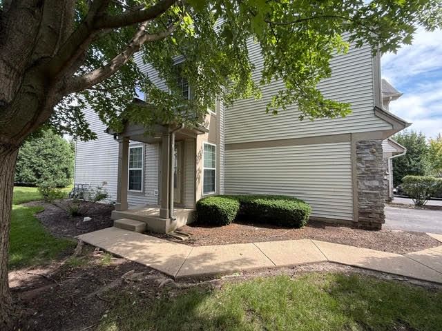 477 Belvedere Lane, Aurora, IL 60502 — exterior view