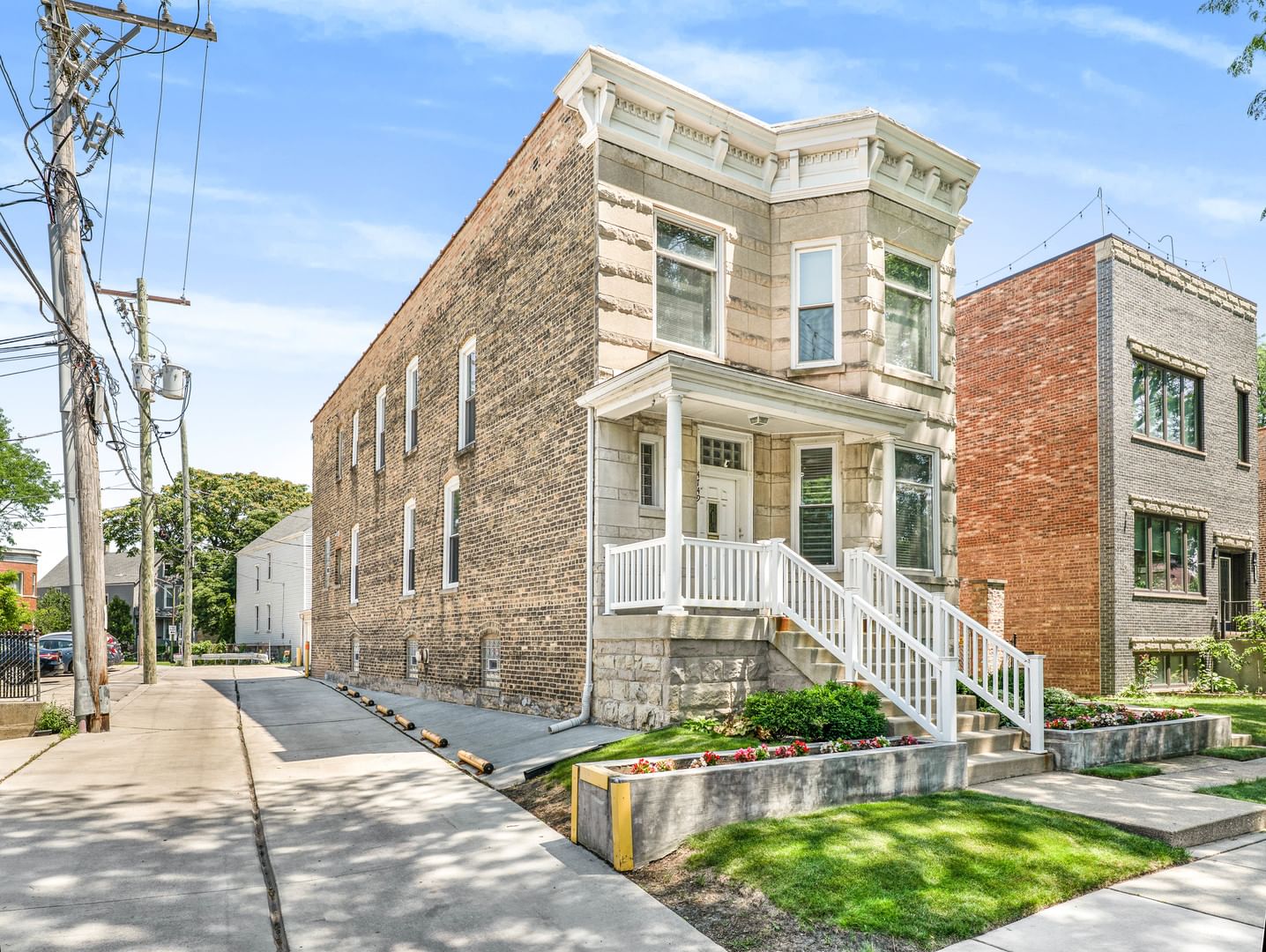 4749 N Long Avenue #1, Chicago, IL 60630 — exterior view