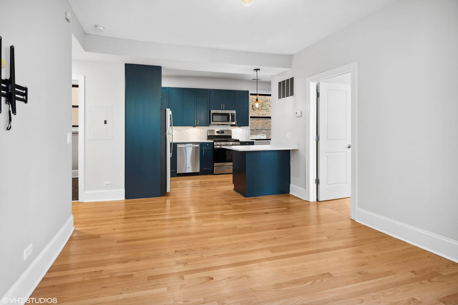7635 N Greenview Avenue #1W, Chicago, IL 60626 — living view
