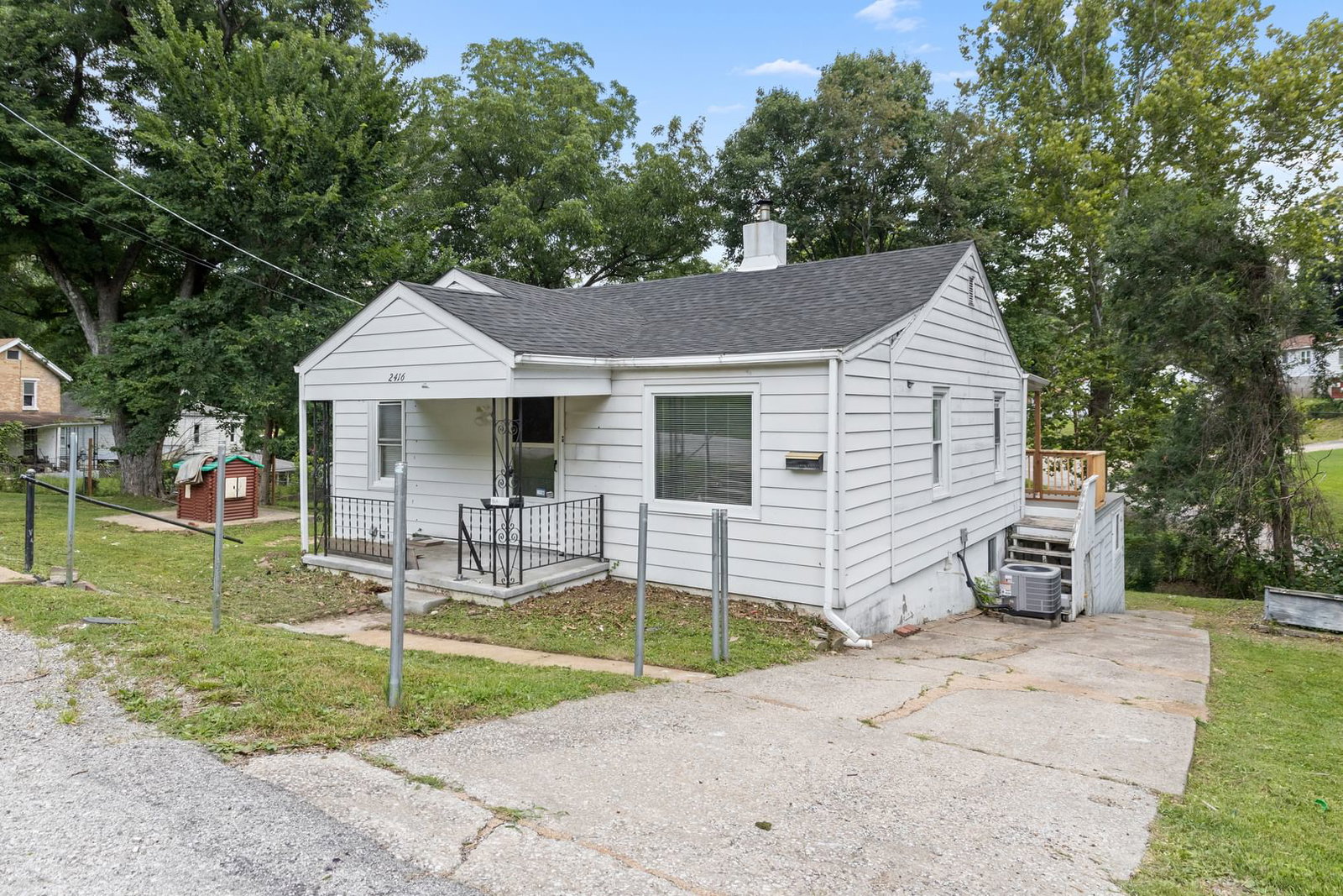 2416 Arthur Street, Alton, IL 62002 — exterior view
