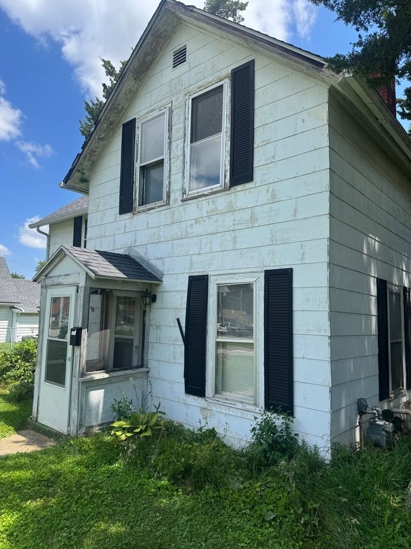 414 49th Street, Moline, IL 61265 — bathrooms view