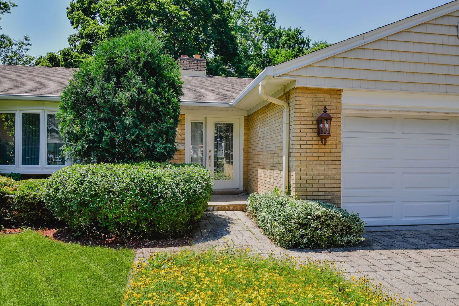 924 S Stone Avenue, La Grange, IL 60525 — exterior view