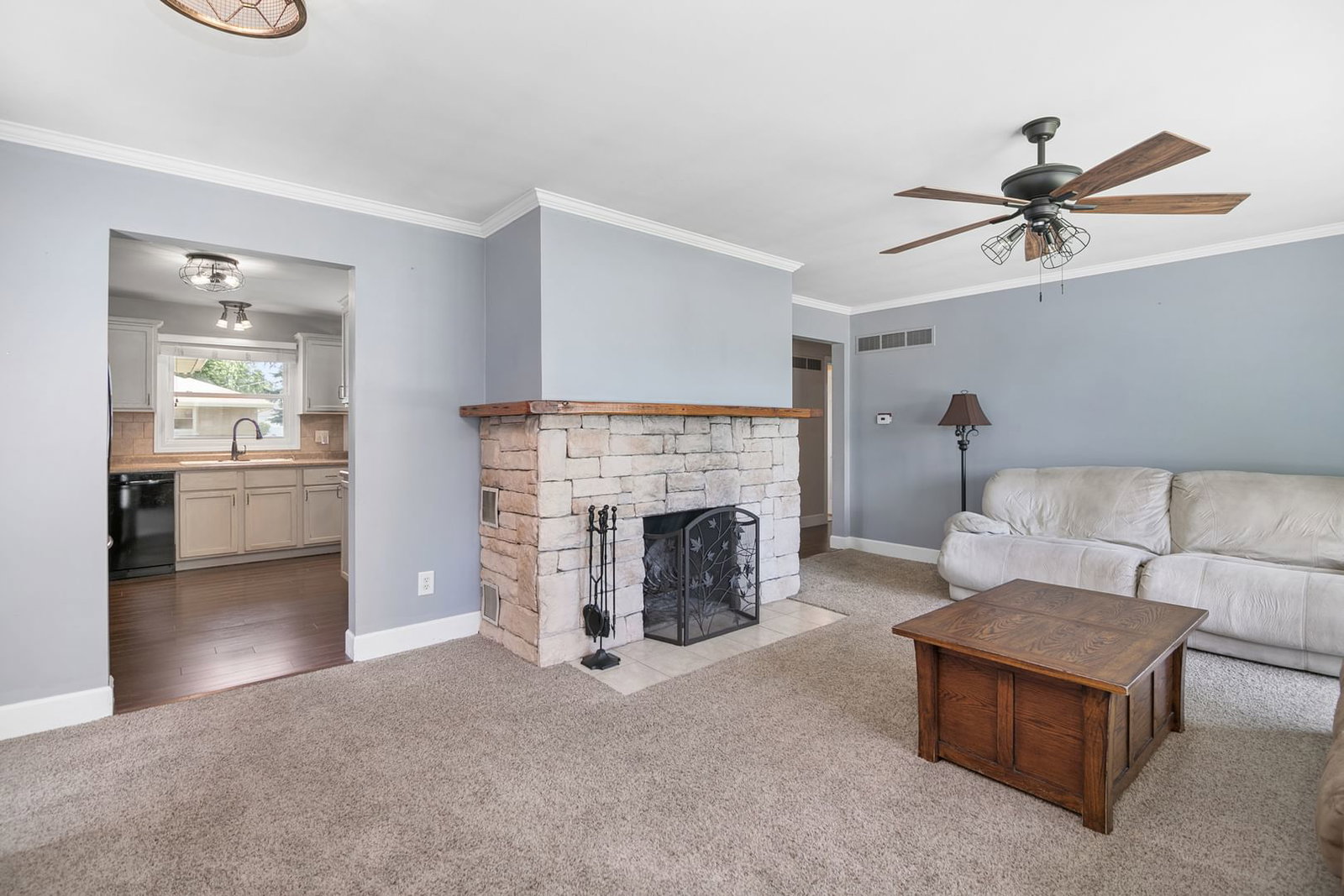 922 W Van Meter Street, Kankakee, IL 60901 — kitchen view