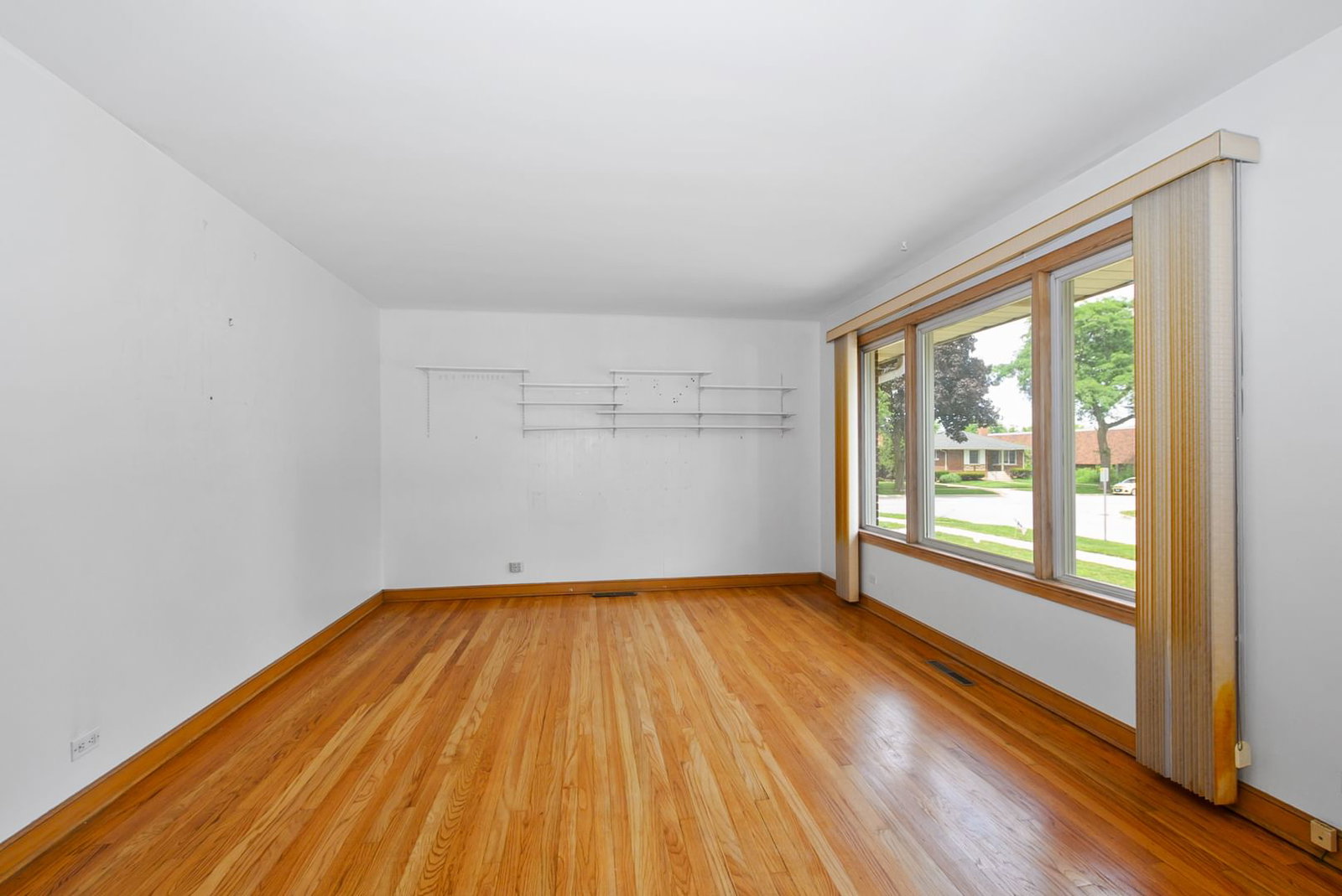1606 Kensington Avenue, Westchester, IL 60154 — exterior view