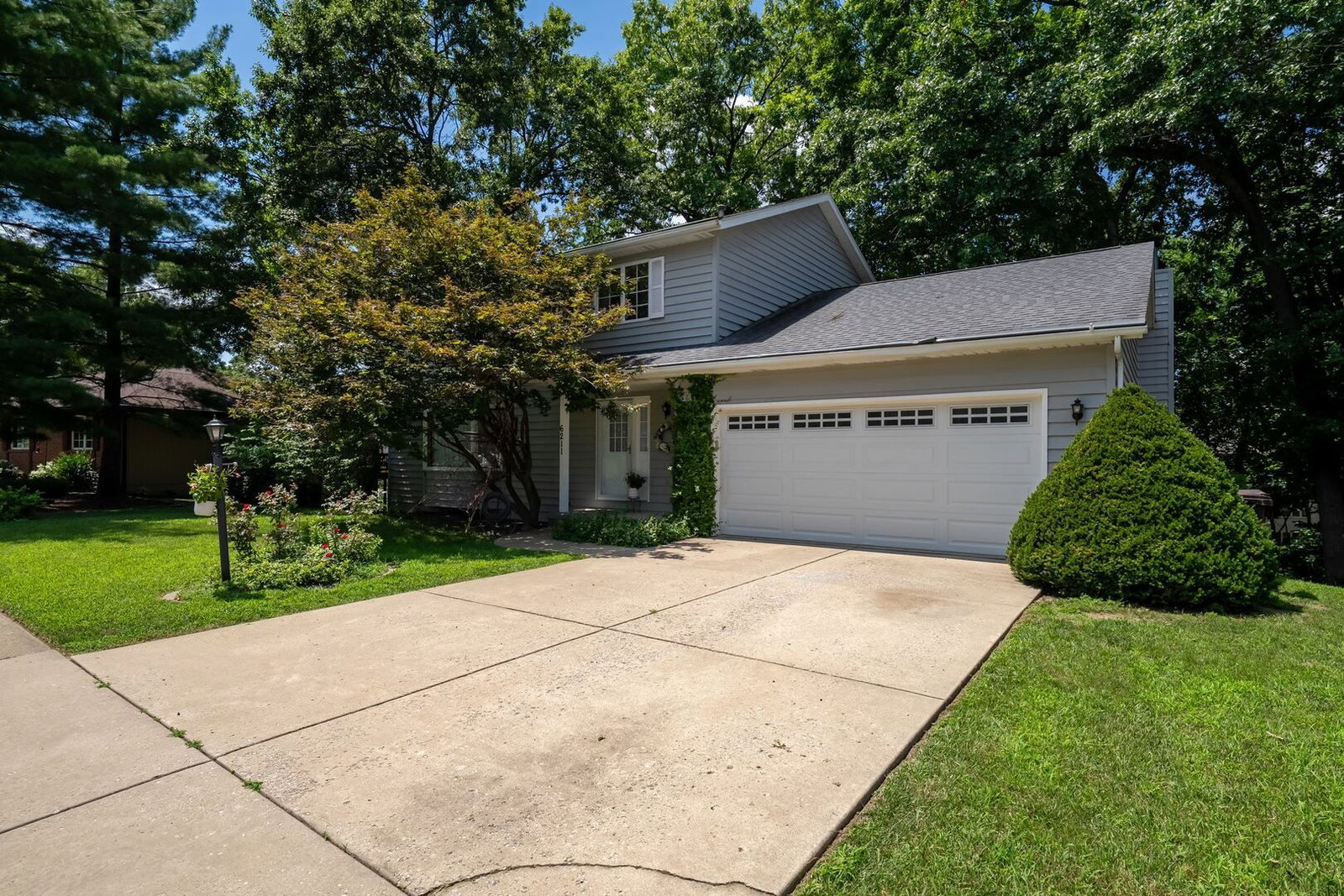 6211 N Teal Wood Circle, Peoria, IL 61615 — exterior view