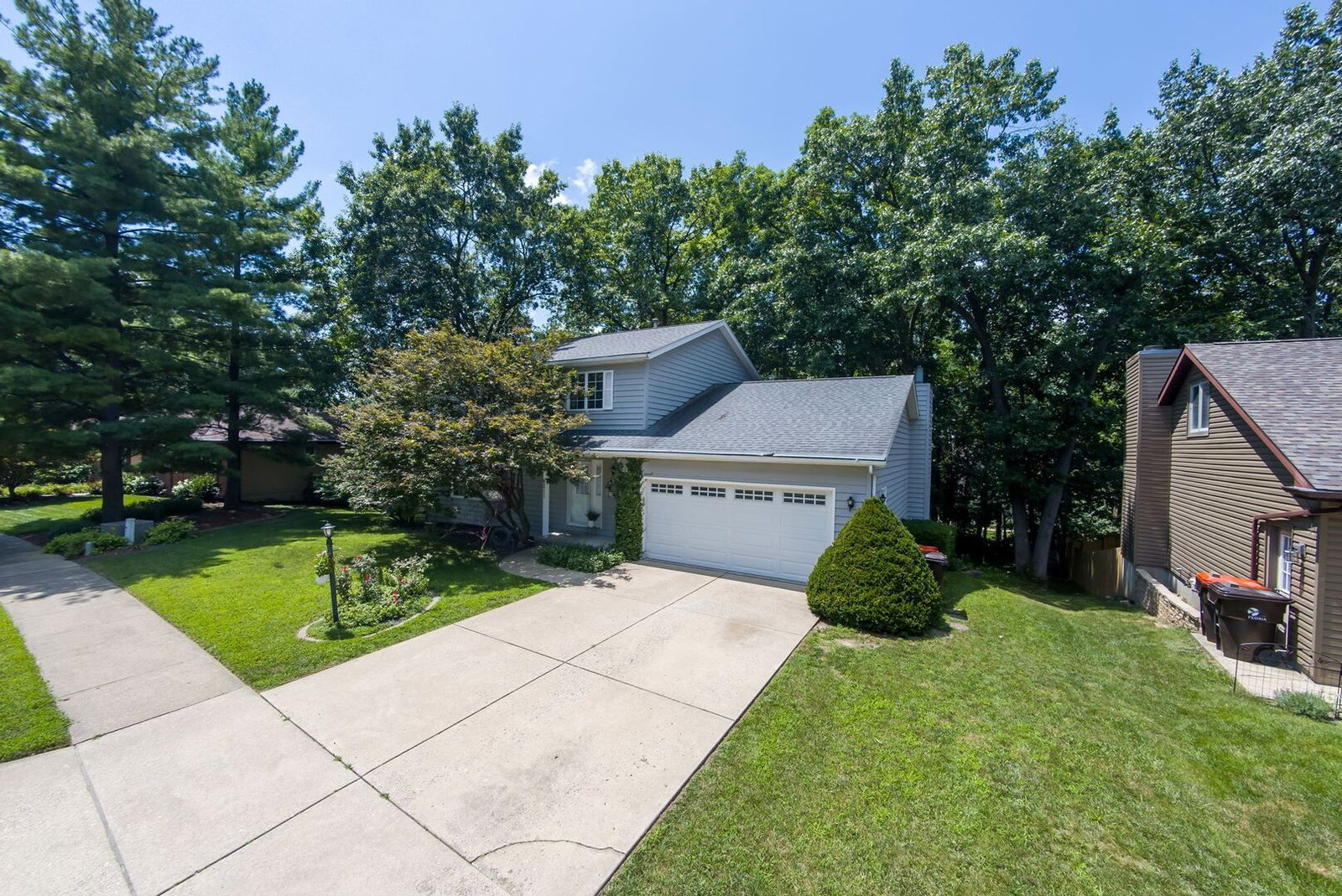 6211 N Teal Wood Circle, Peoria, IL 61615 — exterior front view