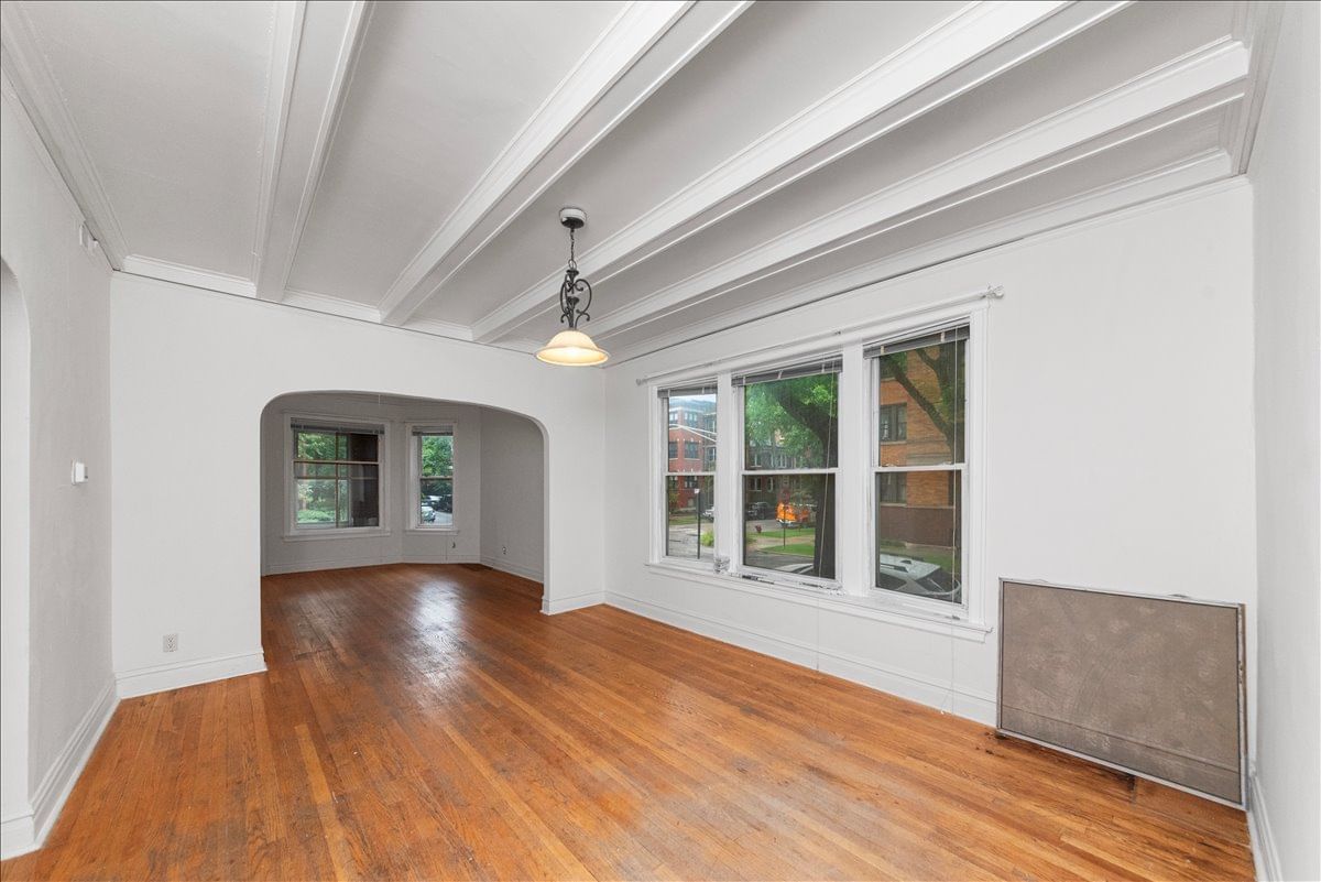 1353 W Catalpa Avenue #1, Chicago, IL 60640 — exterior view