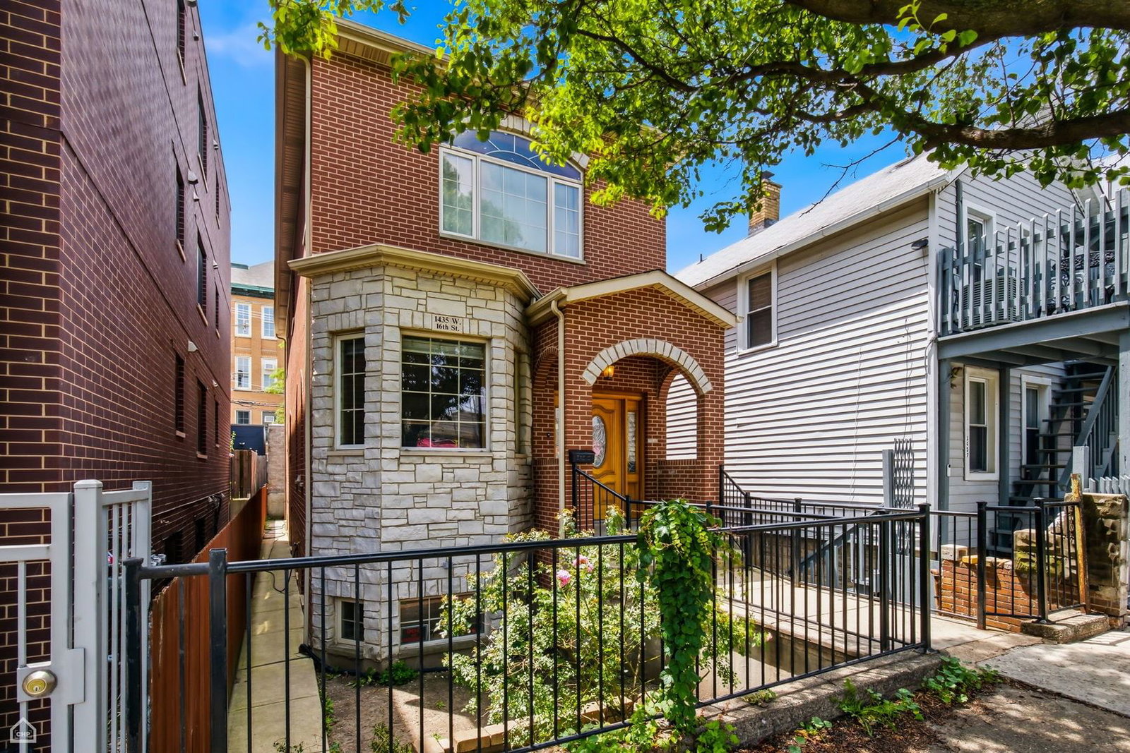 1435 W 16th Street, Chicago, IL 60608 — exterior view