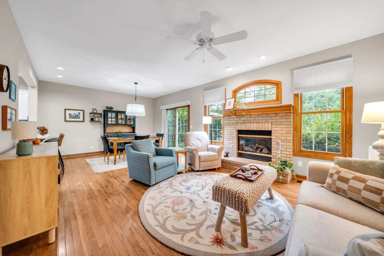 525 Linden Court, Geneva, IL 60134 — kitchen view