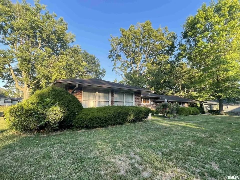 804 N 22nd Street, Murphysboro, IL 62966 — exterior view