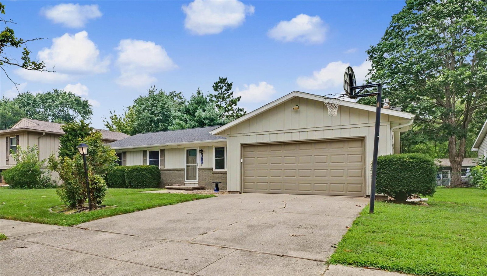 2312 Blackthorn Drive, Champaign, IL 61821 — kitchen view