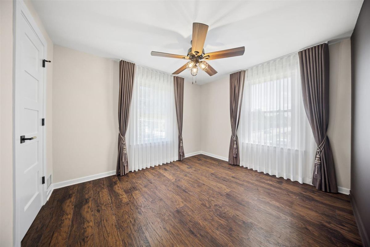 1798 Howard Avenue, Des Plaines, IL 60018 — kitchen view