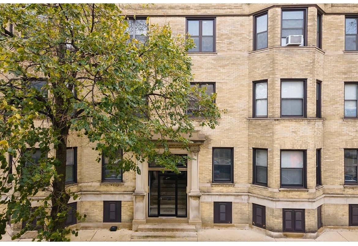 917 W Waveland Avenue #1A, Chicago, IL 60613 — exterior view