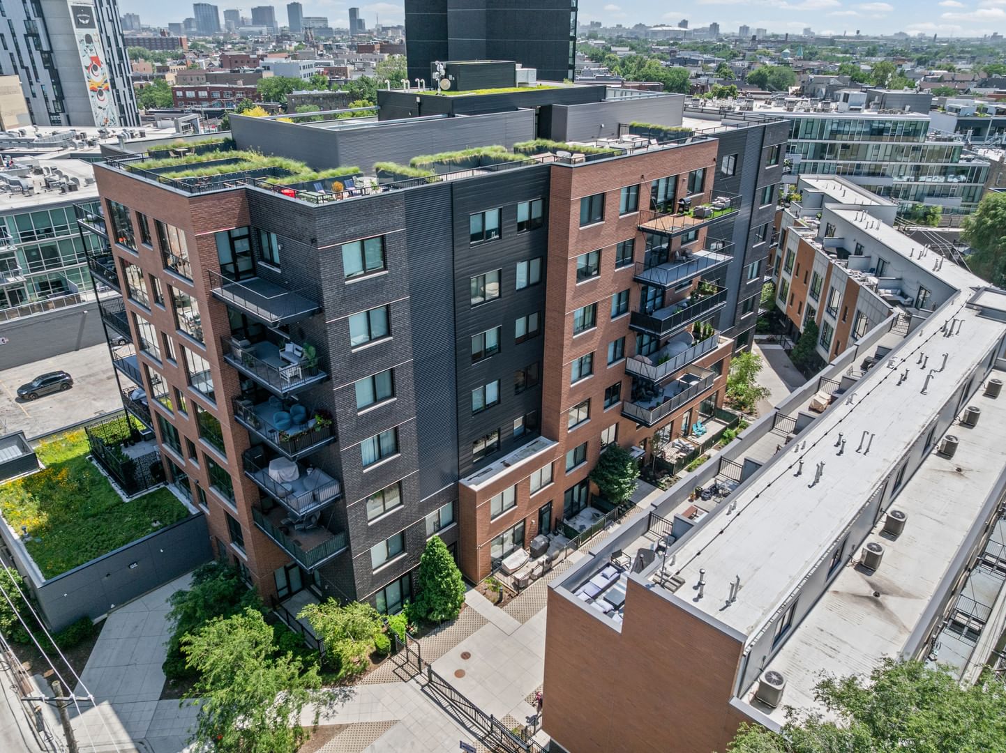 1648 W Division Street #110, Chicago, IL 60622 — exterior view
