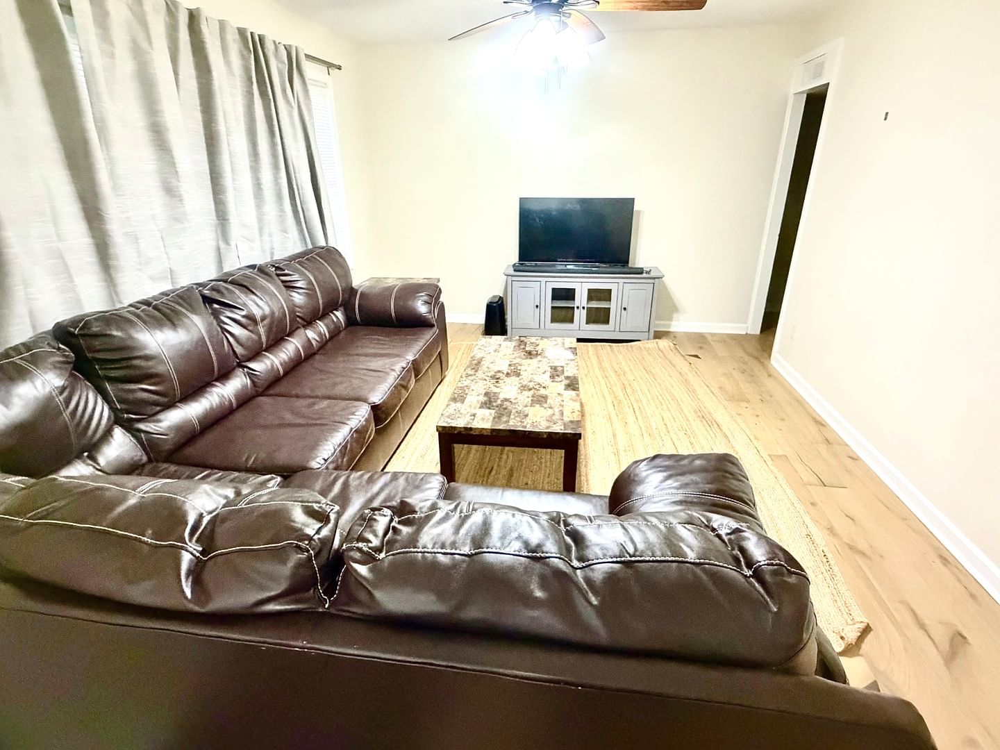 305 S Van Doren Street, Champaign, IL 61820 — living view