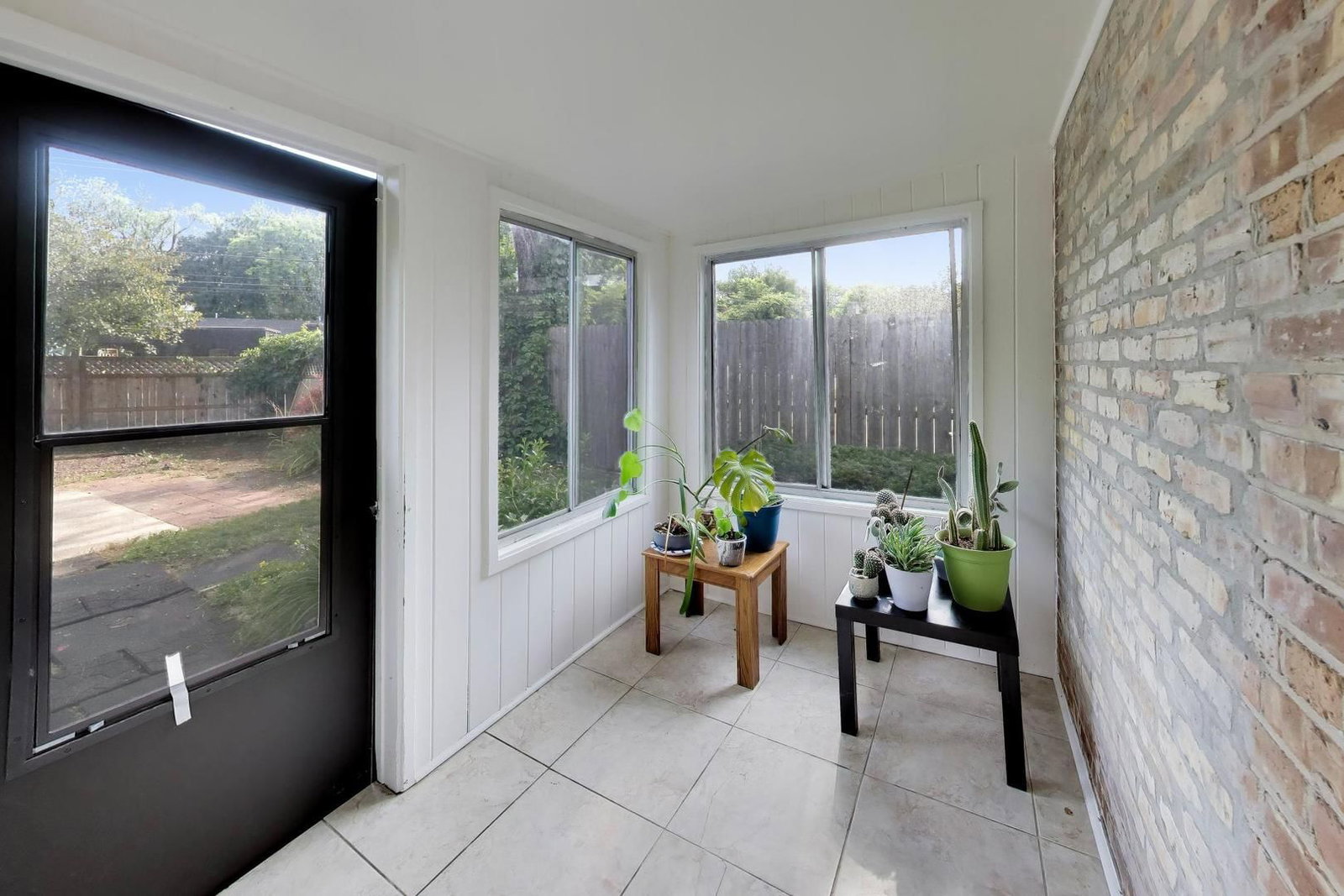 2711 Elgin Road, Evanston, IL 60201 — exterior view