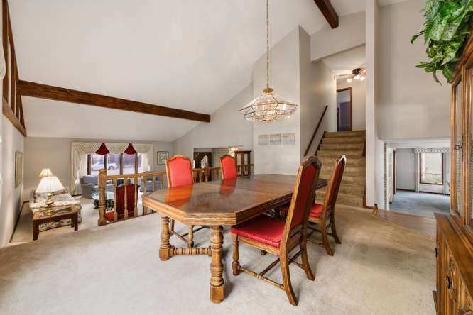 10529 Lorel Avenue, Oak Lawn, IL 60453 — kitchen view