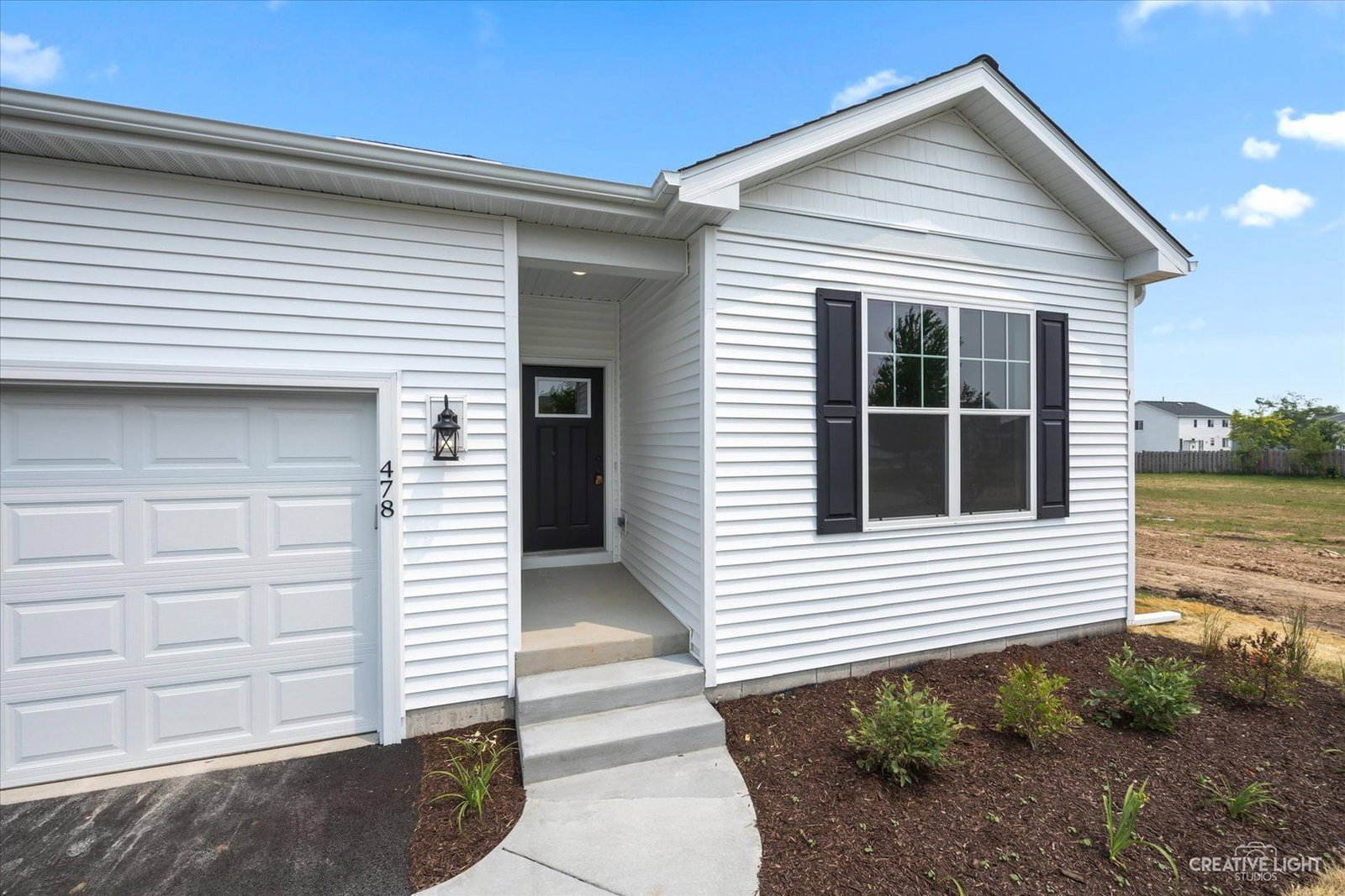 330 N Charles Street, Cortland, IL 60112 — exterior view