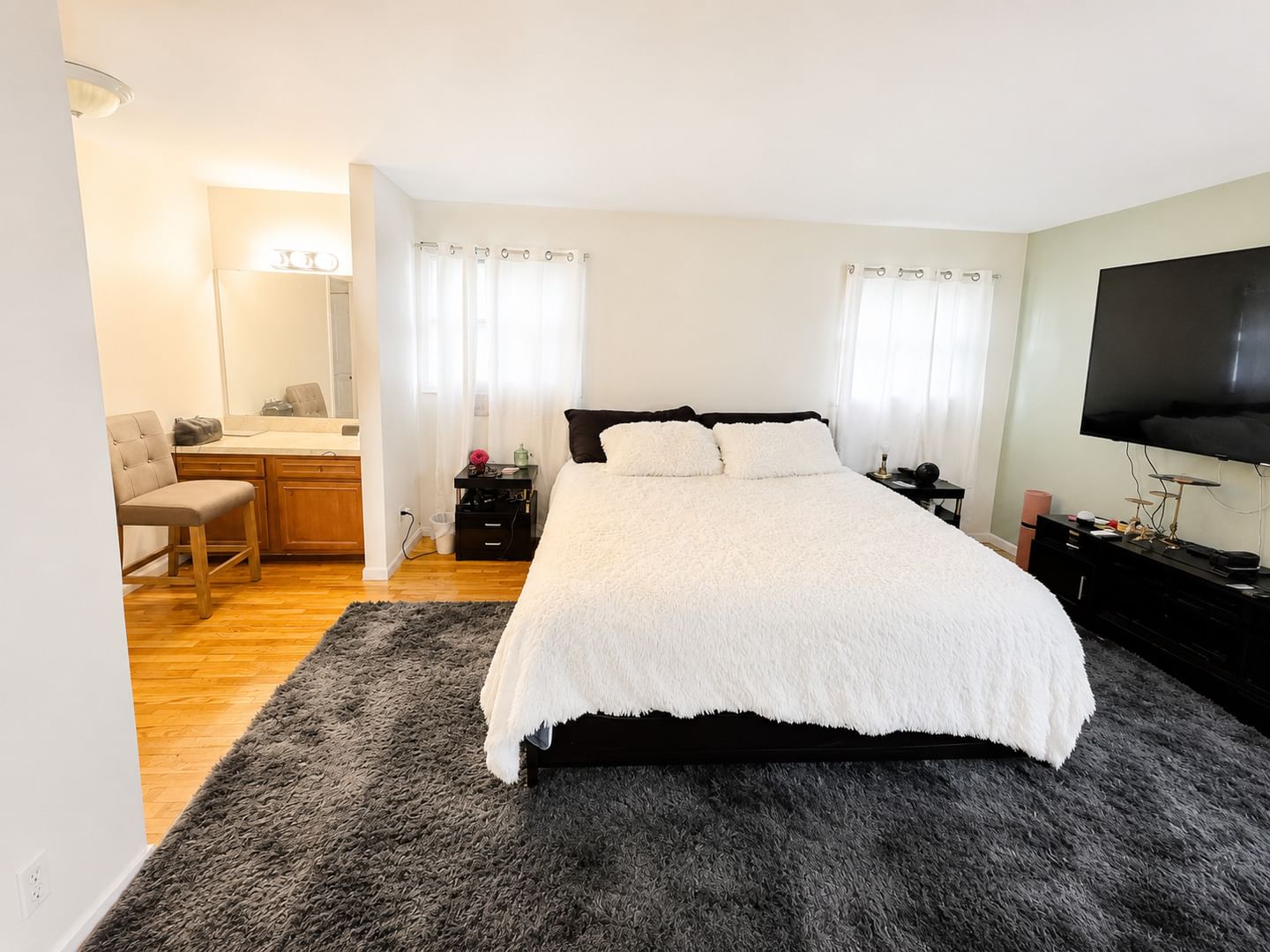 21729 GAILINE Avenue, Sauk Village, IL 60411 — living view