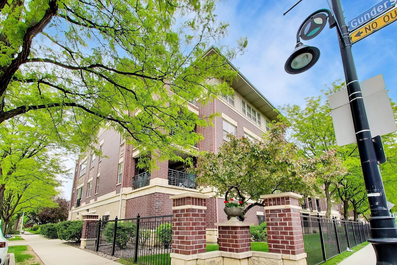 6436 ROOSEVELT Road #208, Oak Park, IL 60304 — exterior view