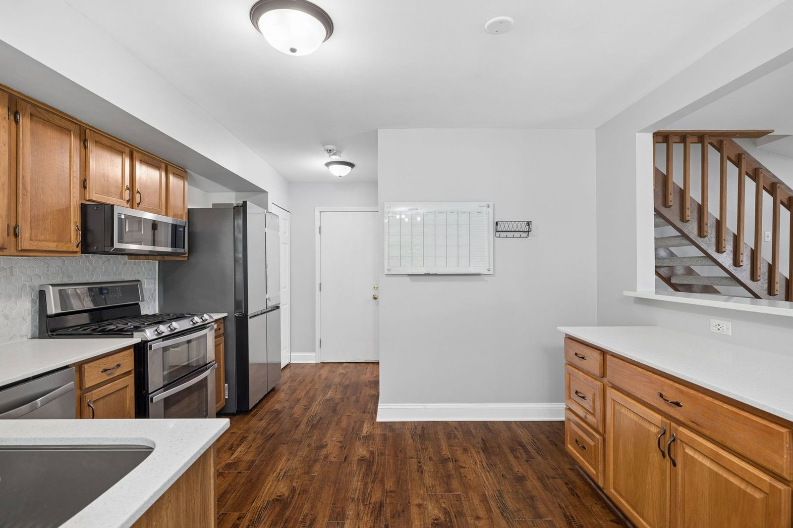 97 Cammeron Court, Aurora, IL 60504 — living view