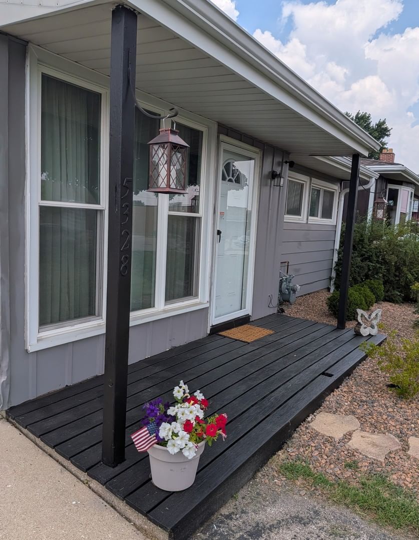 5328 9th Avenue, Countryside, IL 60525 — exterior view