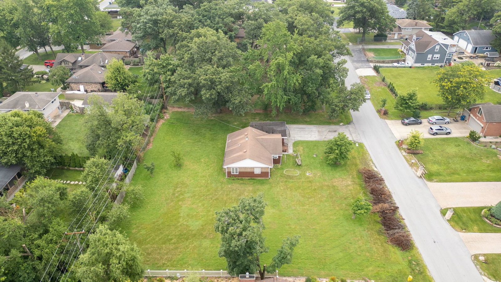 9937 S 86th Court, Palos Hills, IL 60465 — bedrooms view