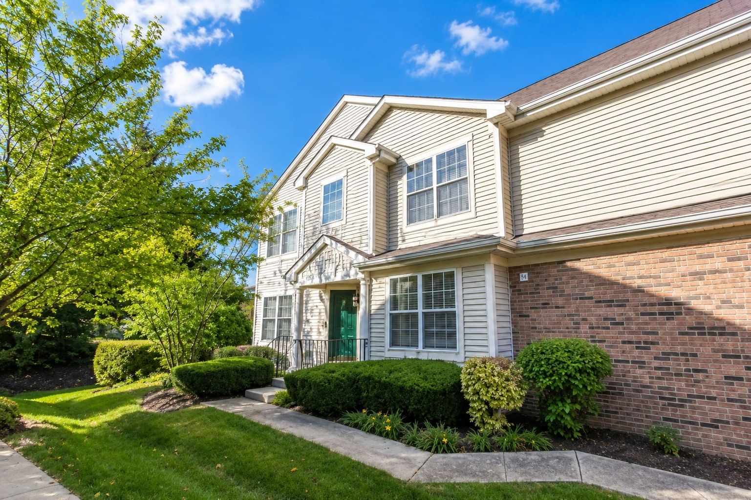 54 Egg Harbour Court, Schaumburg, IL 60173 — exterior view