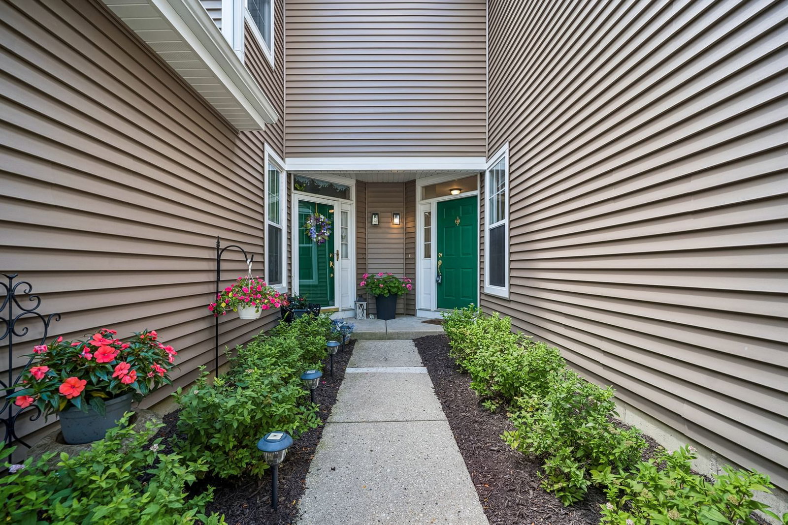 20 Arbordale Court, Algonquin, IL 60102 — exterior view