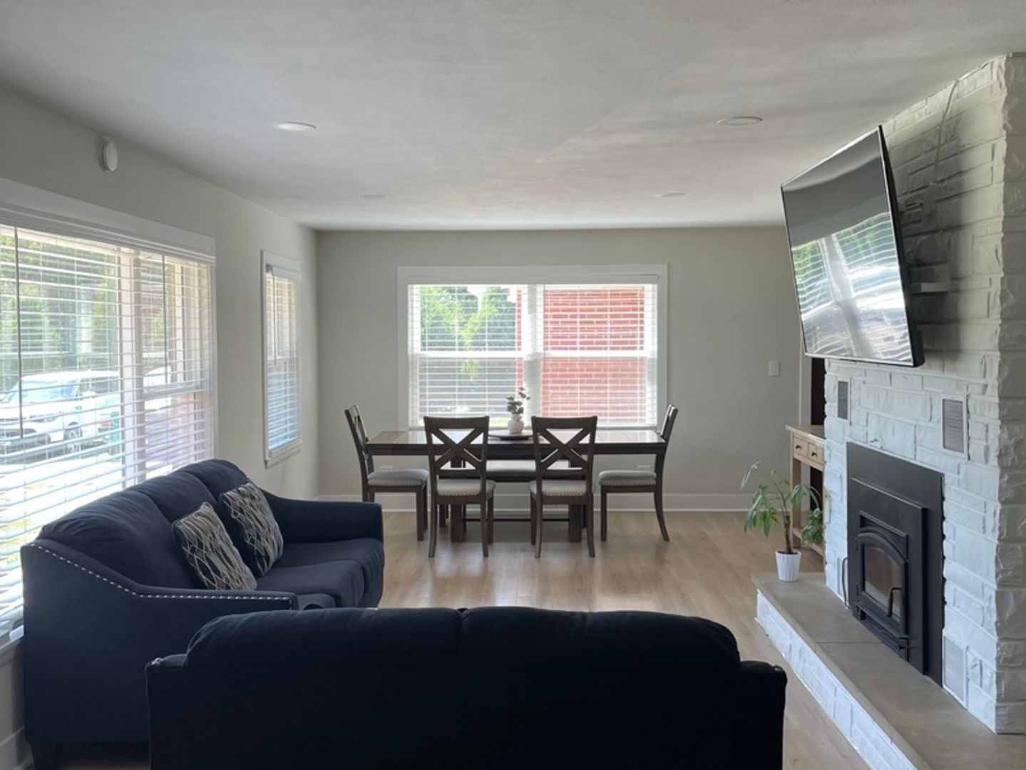 10738 9th Street, Winthrop Harbor, IL 60096 — exterior view
