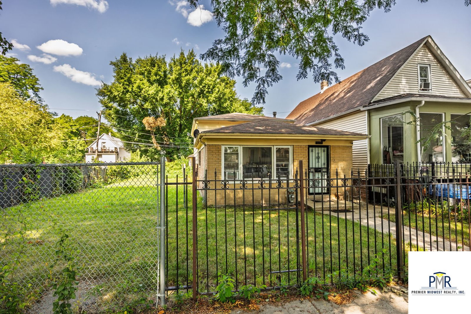 5750 S Lowe Avenue, Chicago, IL 60621 — exterior view