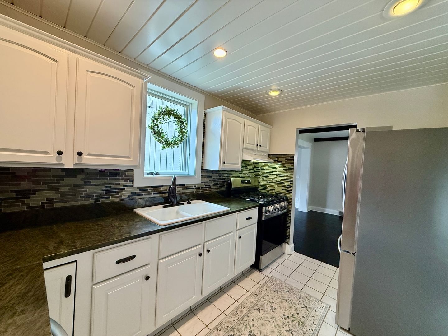 11110 79th Street, Willow Springs, IL 60525 — kitchen view