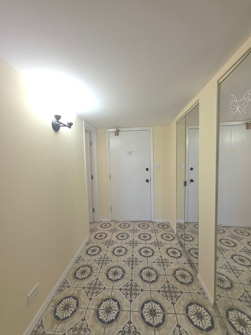 350 Plum Creek Drive #406, Wheeling, IL 60090 — kitchen view
