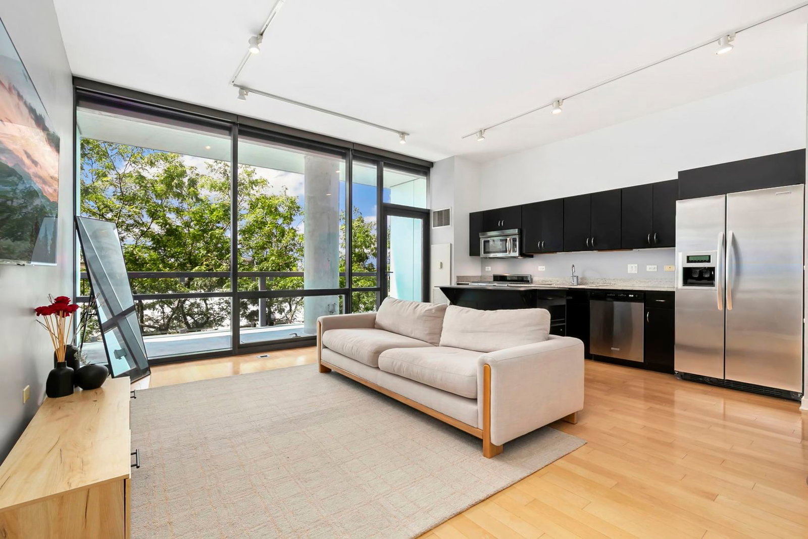 860 W Blackhawk Street #303, Chicago, IL 60642 — exterior view