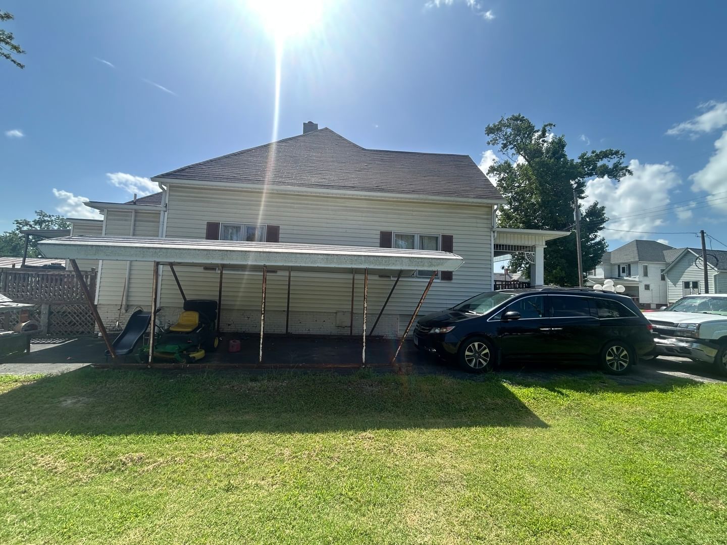 107 W Lincoln Street, Harrisburg, IL 62946 — kitchen view