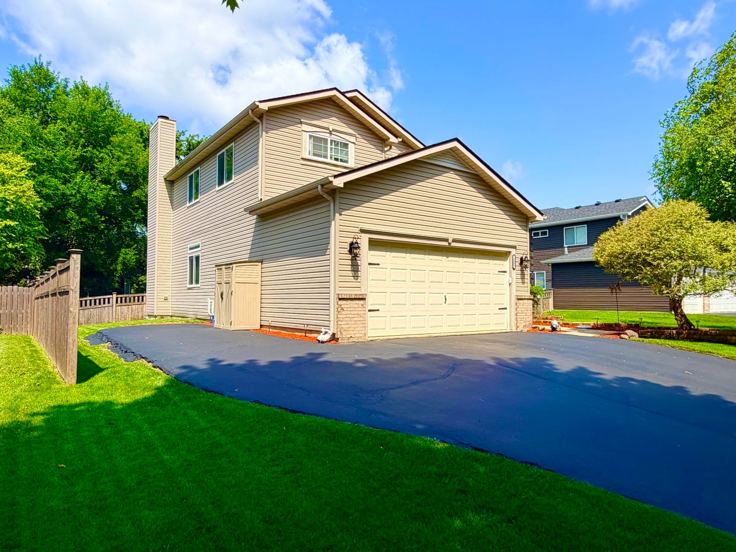 217 Jonathan Way, Bolingbrook, IL 60490 — living view