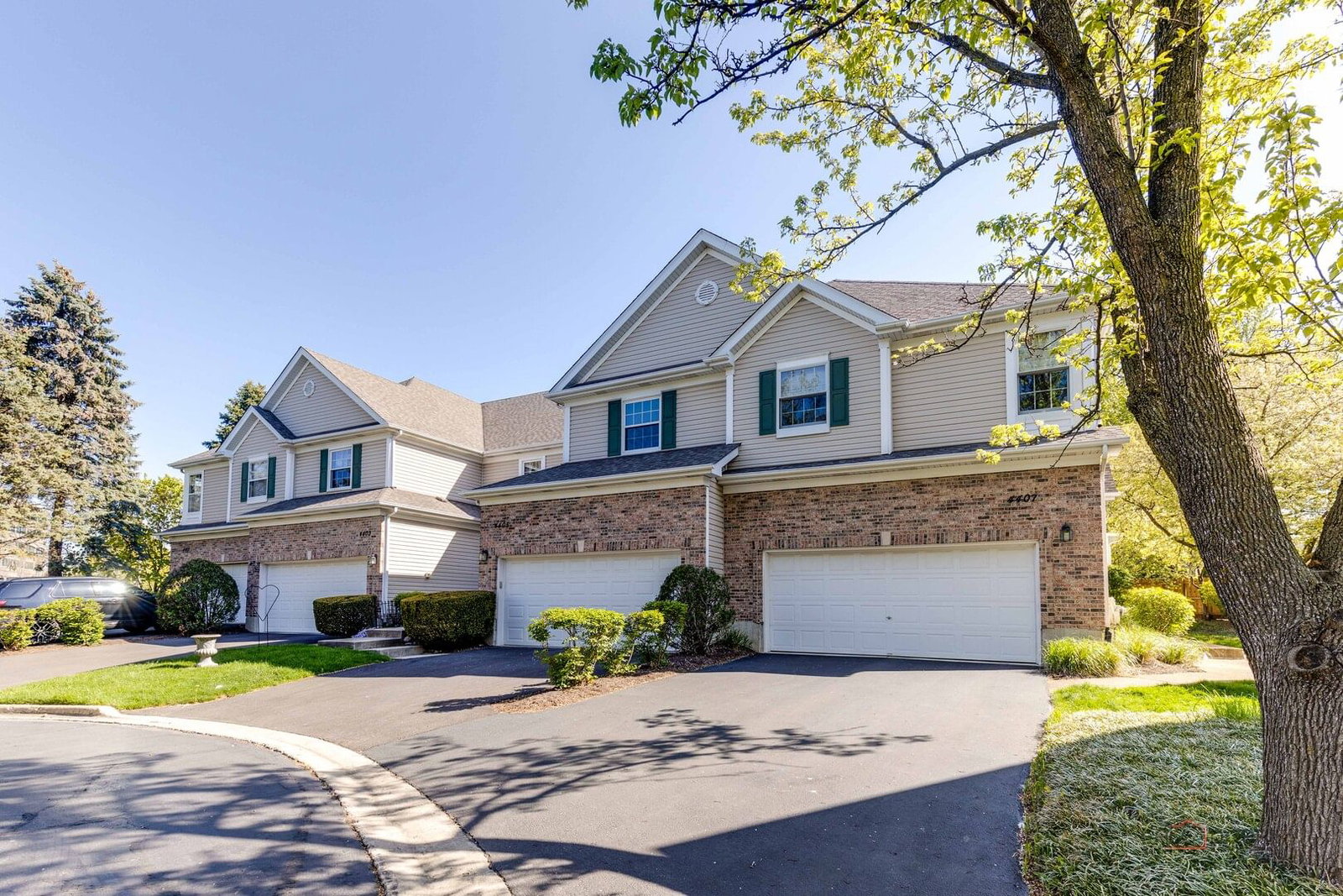 4405 MIDDLETON Place, Lisle, IL 60532 — exterior view