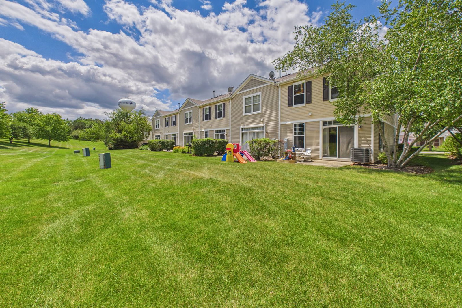 2254 Flagstone Lane, Carpentersville, IL 60110 — kitchen view