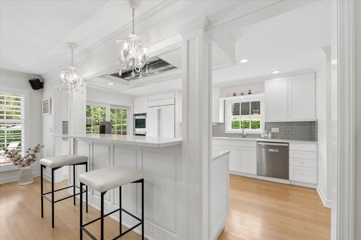 211 Kenmore Avenue, Deerfield, IL 60015 — kitchen view