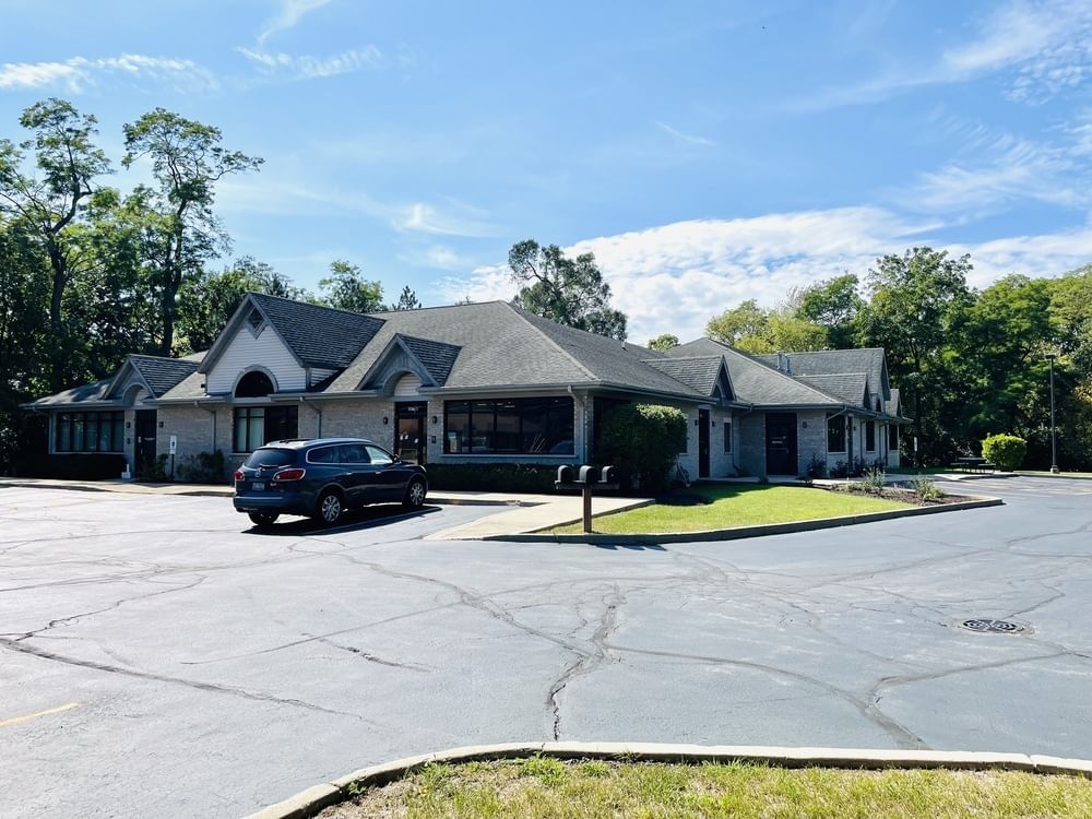 80 N Virginia Street #B, Crystal Lake, IL 60014 — exterior view