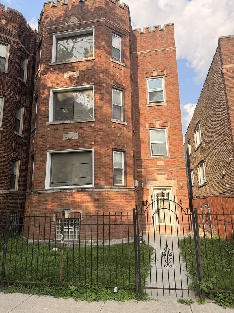 7953 S Essex Avenue #2, Chicago, IL 60617 — exterior front view